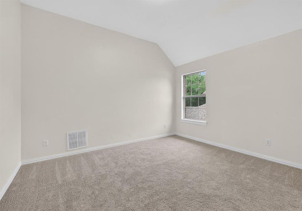 2717 Whispering Trail Property Photo 20