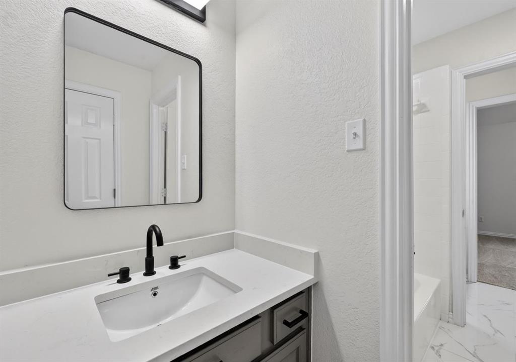 2717 Whispering Trail Property Photo 23
