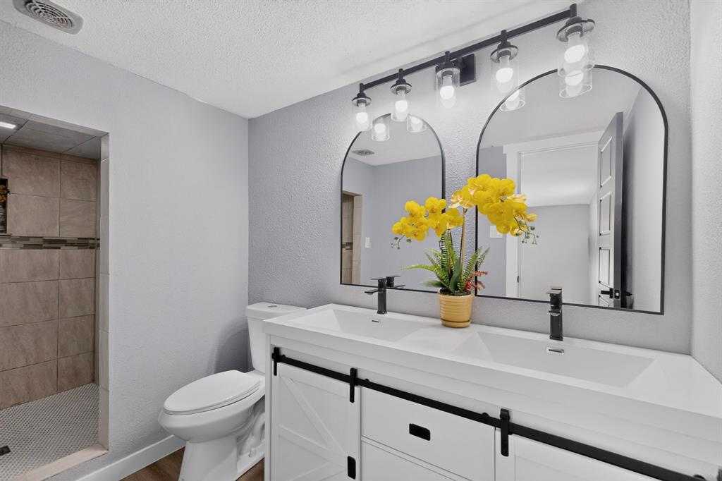 4107 Rockford Drive Property Photo 8