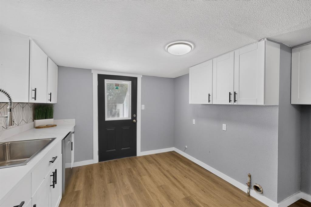 4107 Rockford Drive Property Photo 10