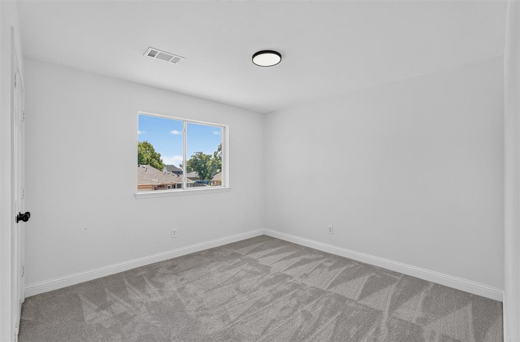 3402 Seabreeze Drive Property Photo 18