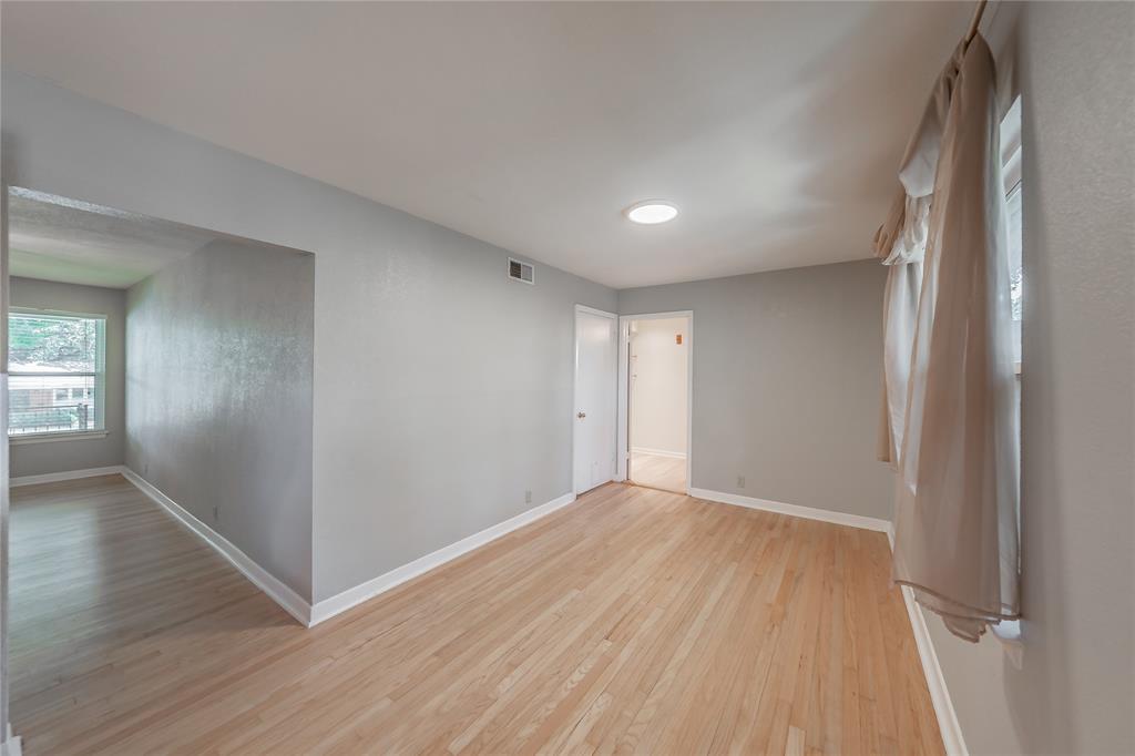 1233 Fair Oaks Drive Property Photo 9
