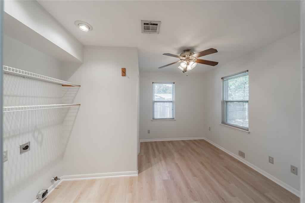 1233 Fair Oaks Drive Property Photo 10