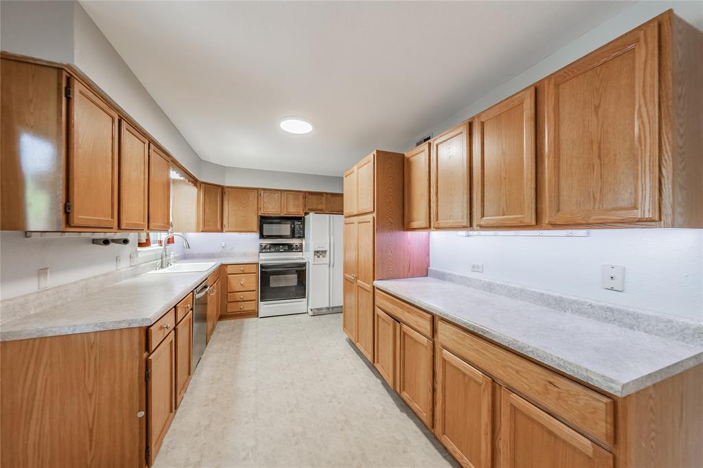 1233 Fair Oaks Drive Property Photo 16
