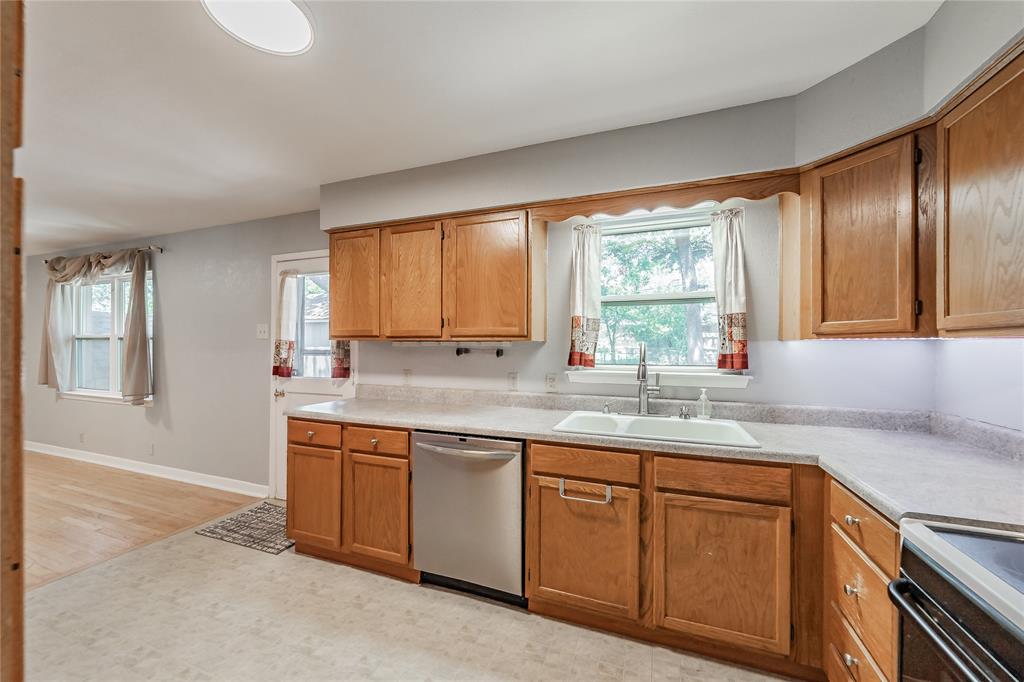 1233 Fair Oaks Drive Property Photo 19