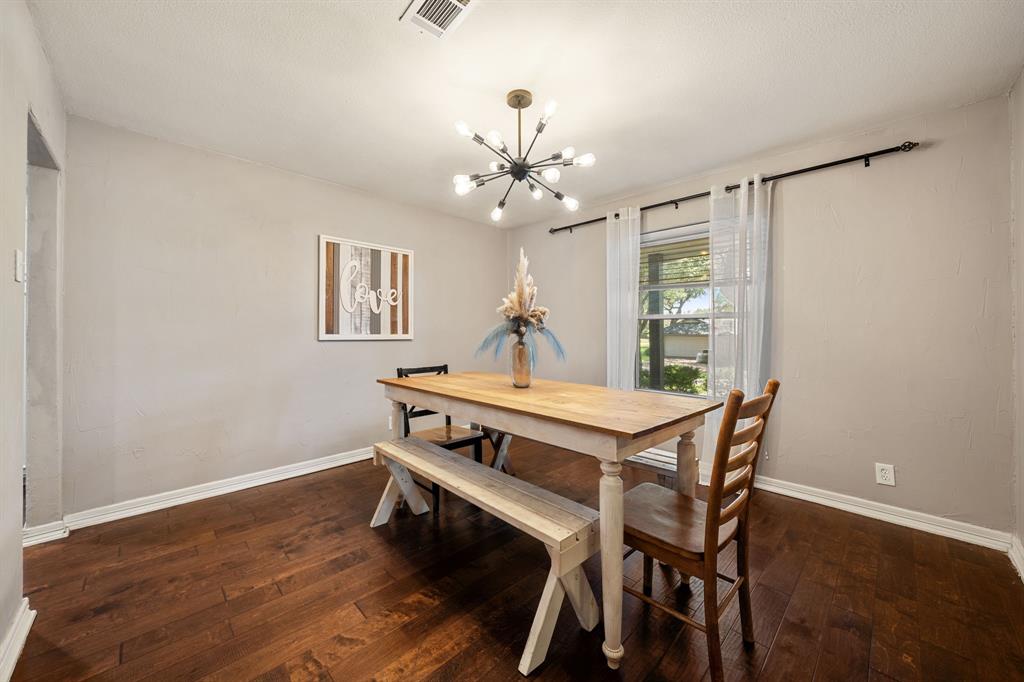 1507 Greenbrier Drive Property Photo 11