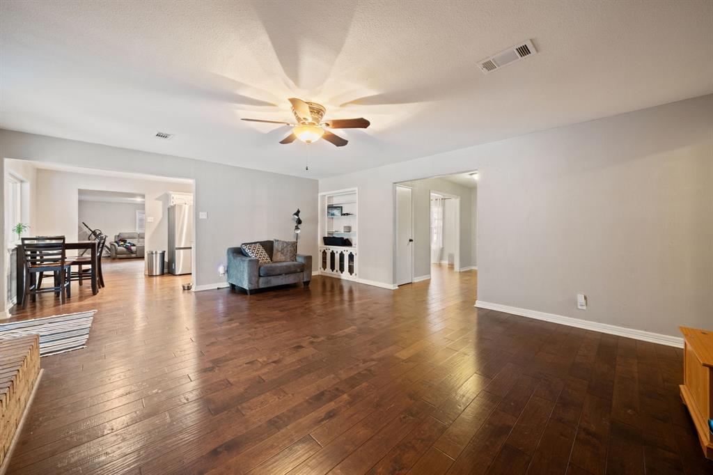 1507 Greenbrier Drive Property Photo 13