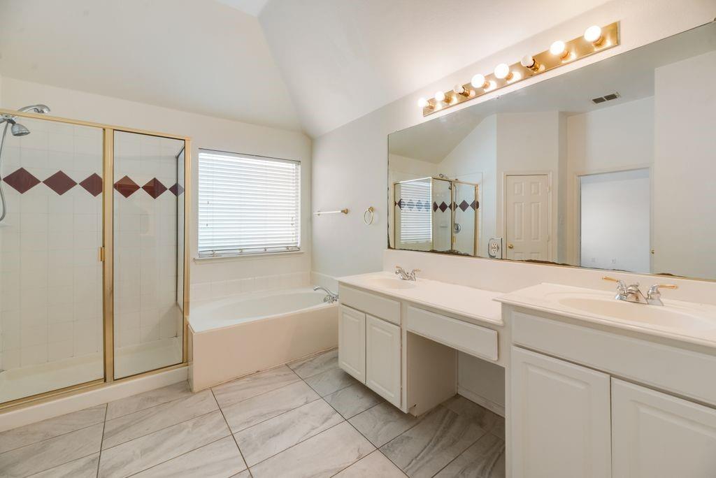 3913 Goose Creek Parkway Property Photo 23
