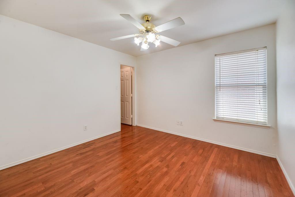 3913 Goose Creek Parkway Property Photo 32