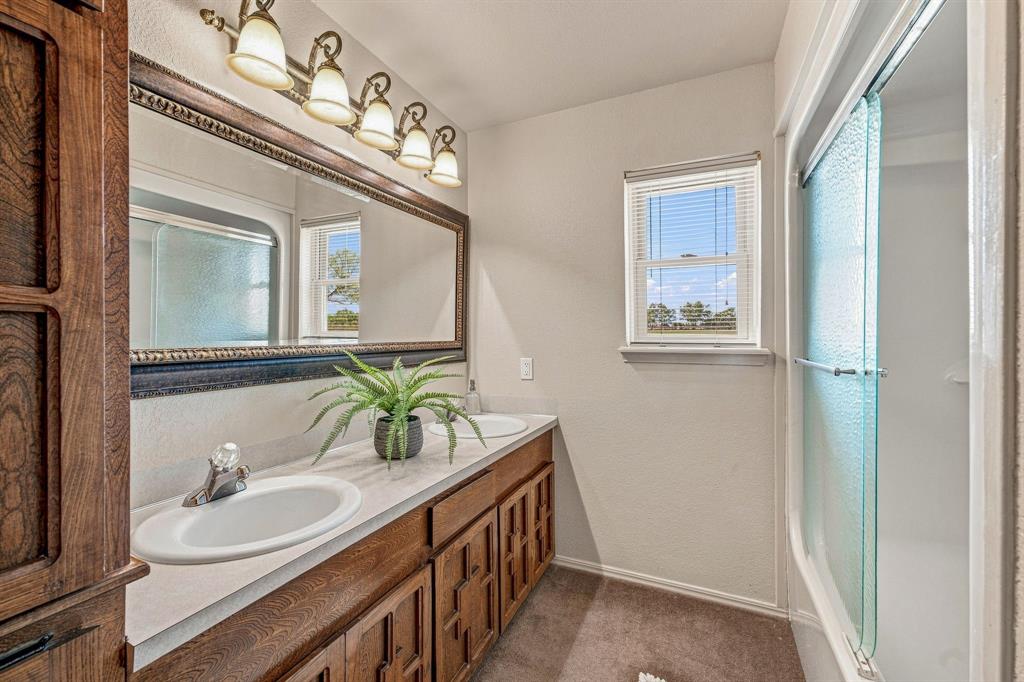 1070 Fm 3329 Property Photo 14