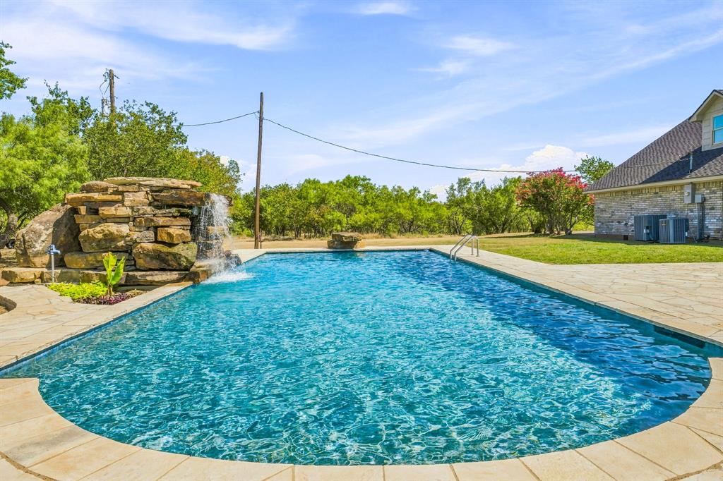 1070 Fm 3329 Property Photo 23