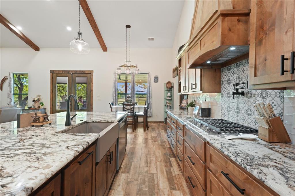 9861 Fm-66 Property Photo 14