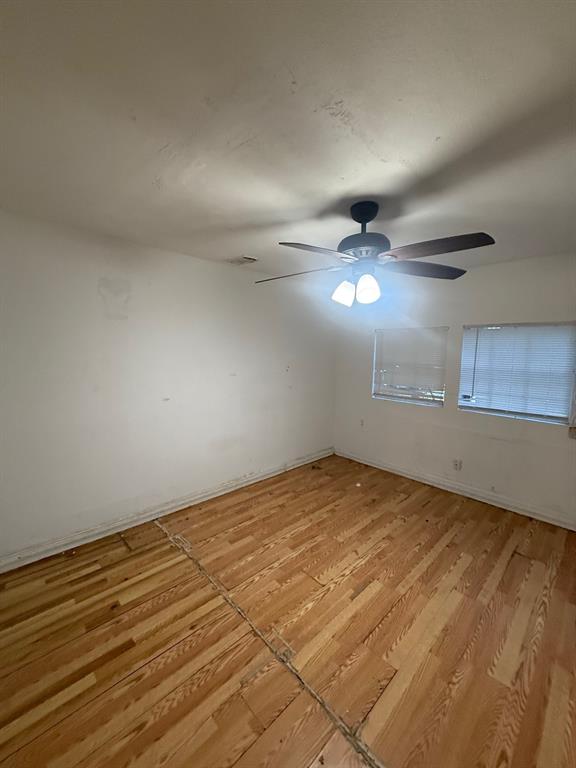 4111 De Lee Street Property Photo 3