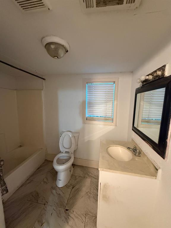 4111 De Lee Street Property Photo 5