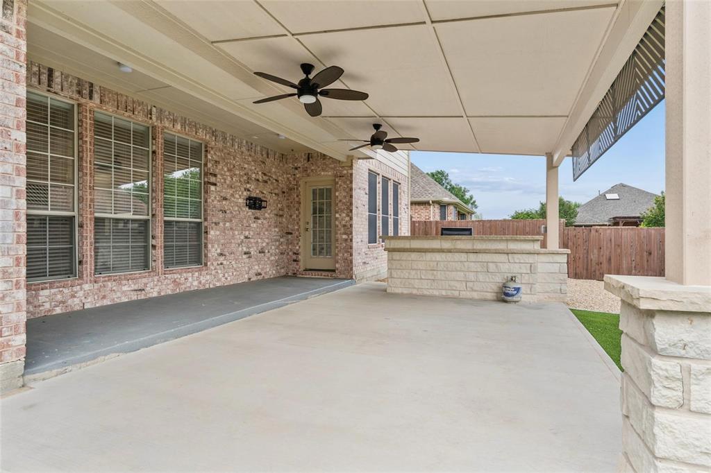 5912 Crestberry Lane Property Photo 3