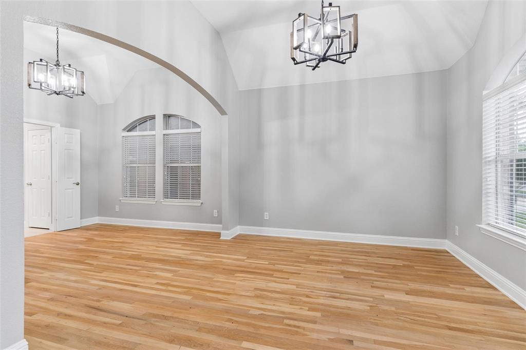 5912 Crestberry Lane Property Photo 10