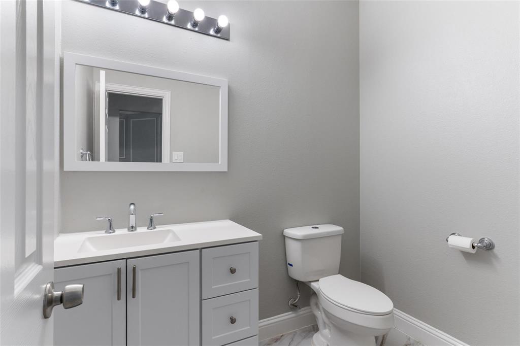 5912 Crestberry Lane Property Photo 34