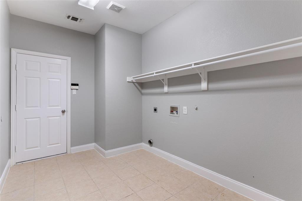 5912 Crestberry Lane Property Photo 35