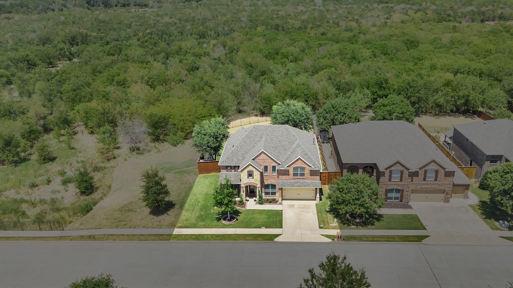 1133 Bentley Drive Property Photo 2