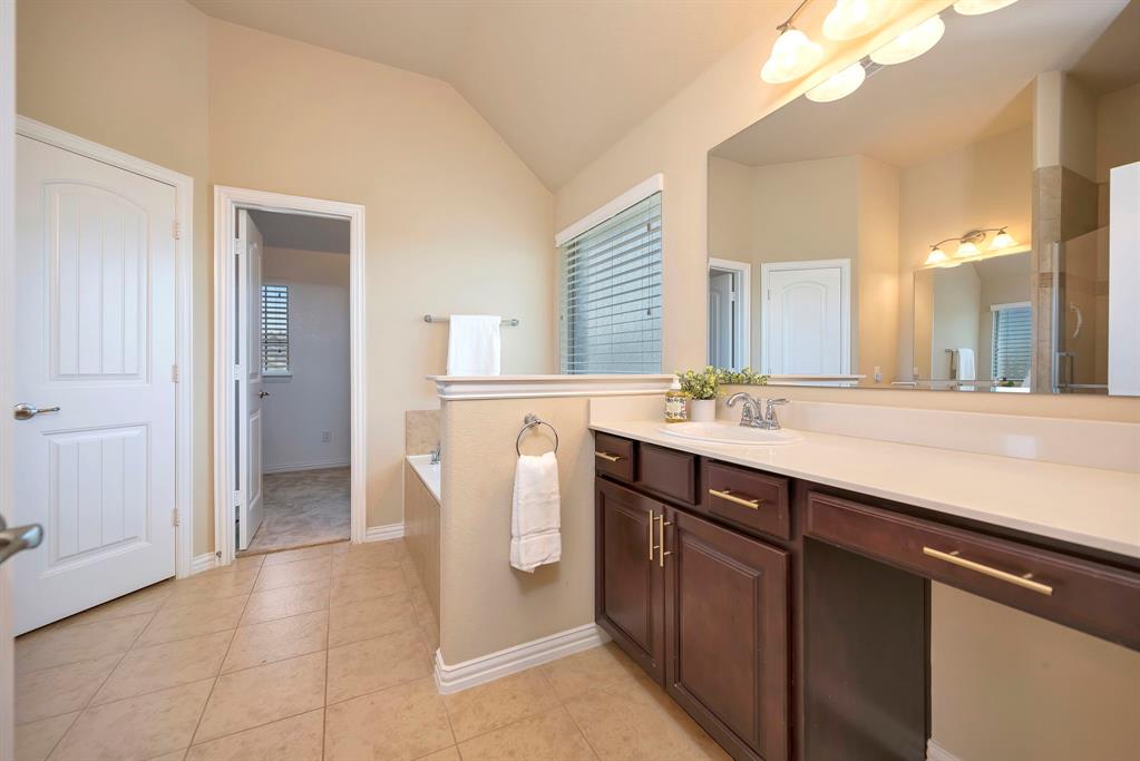 1133 Bentley Drive Property Photo 33