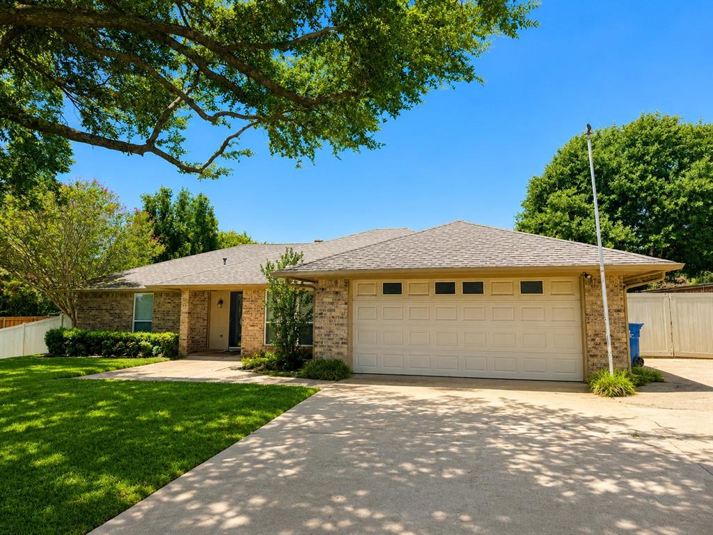 3313 Lakeview Drive Property Photo 1