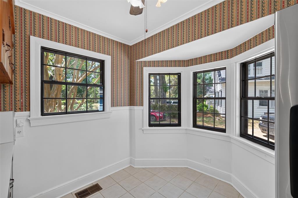 551 Broadmoor Boulevard Property Photo 11
