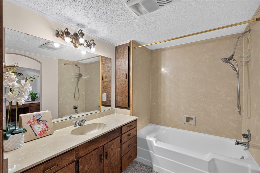 551 Broadmoor Boulevard Property Photo 13