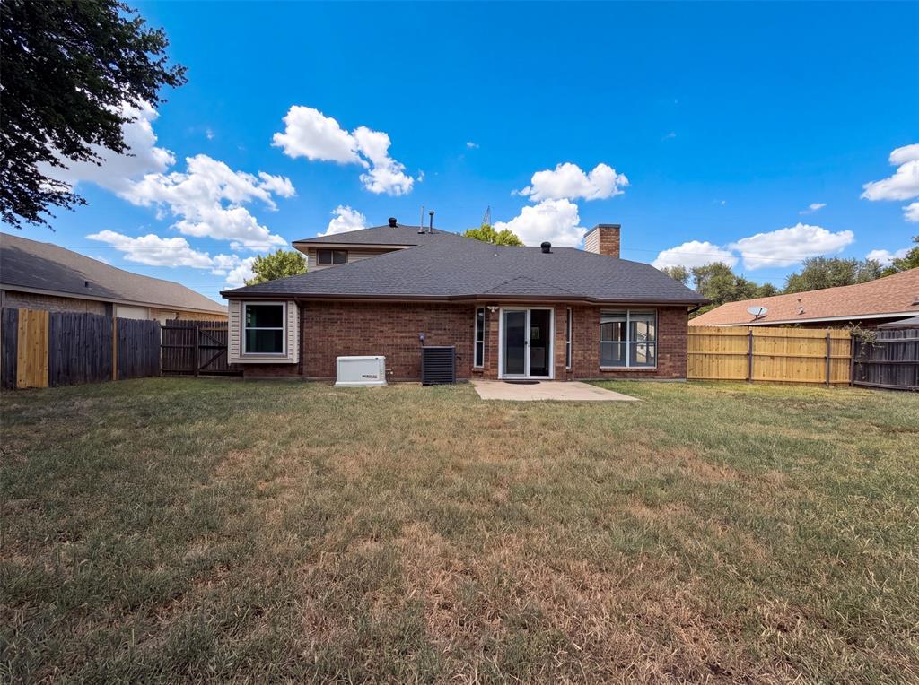 2831 Red Oak Drive Property Photo 5