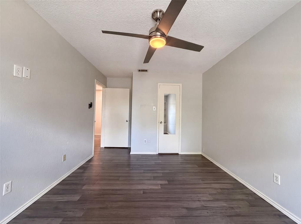 2831 Red Oak Drive Property Photo 8