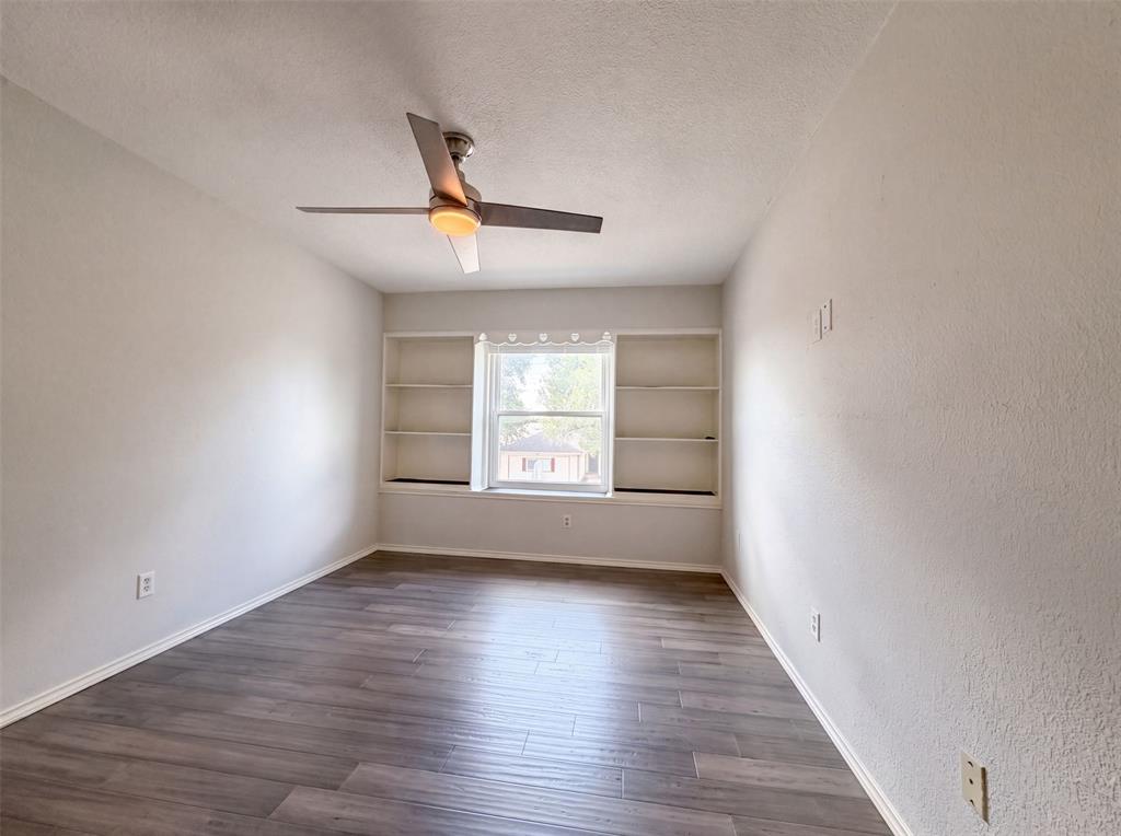 2831 Red Oak Drive Property Photo 12