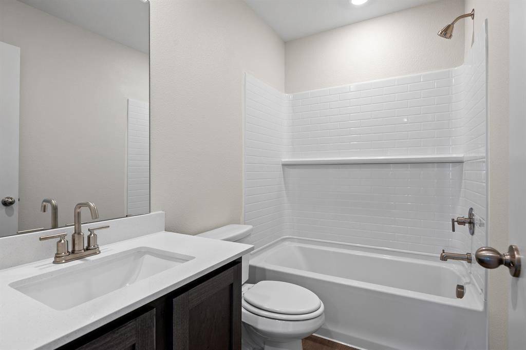 106 Thomas Paine Drive Property Photo 9