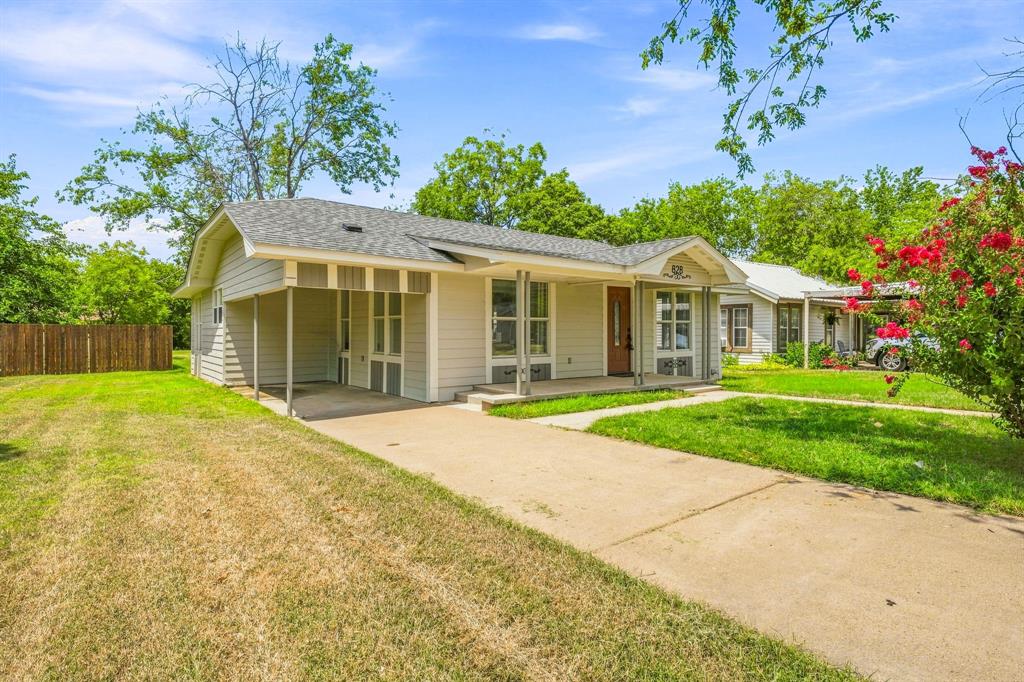 828 Indiana Street Property Photo 3