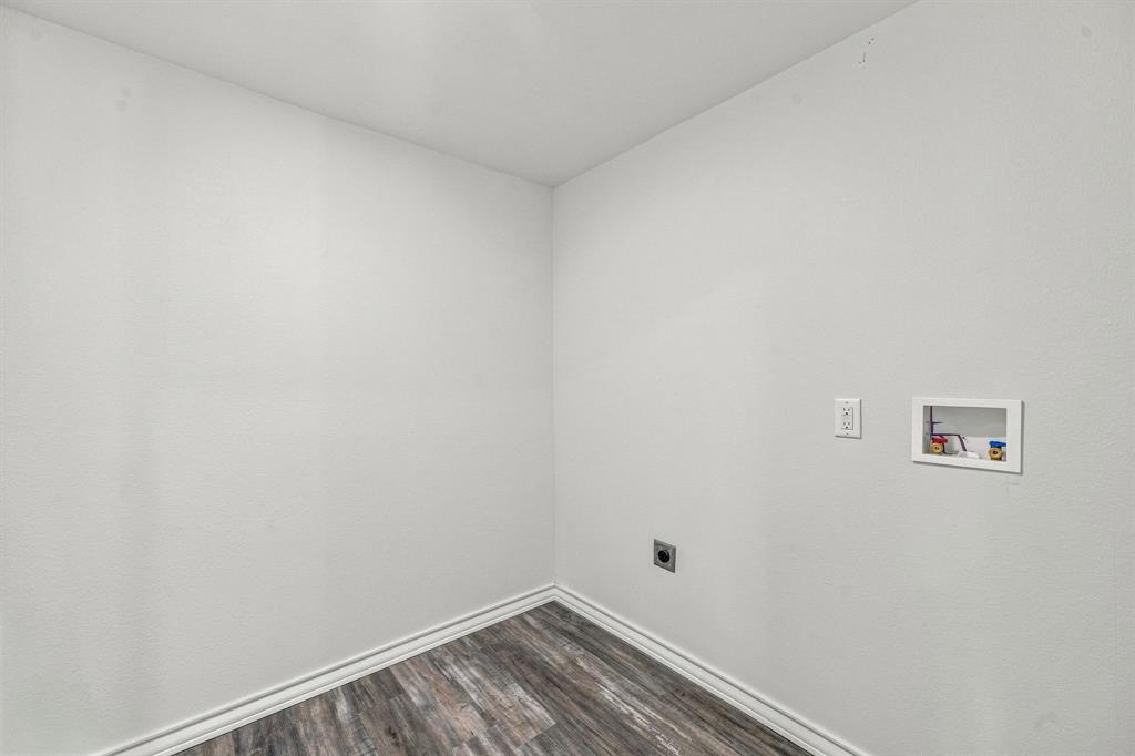 828 Indiana Street Property Photo 12