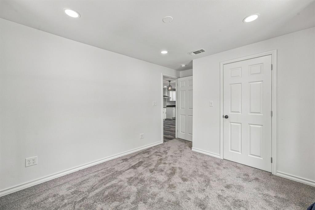 828 Indiana Street Property Photo 14