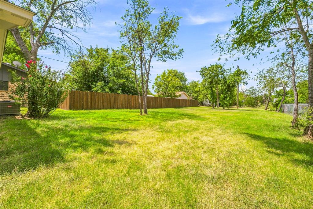 828 Indiana Street Property Photo 24