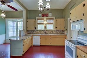 311 E And West Street Property Photo 6