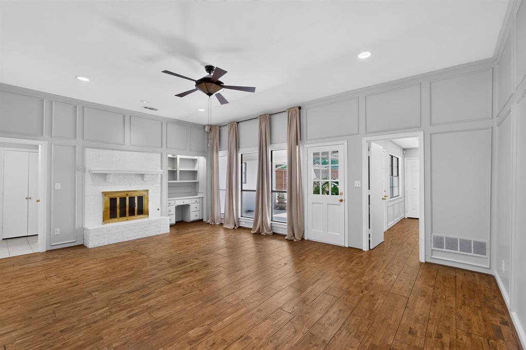 4431 Silverthorn Drive Property Photo 5