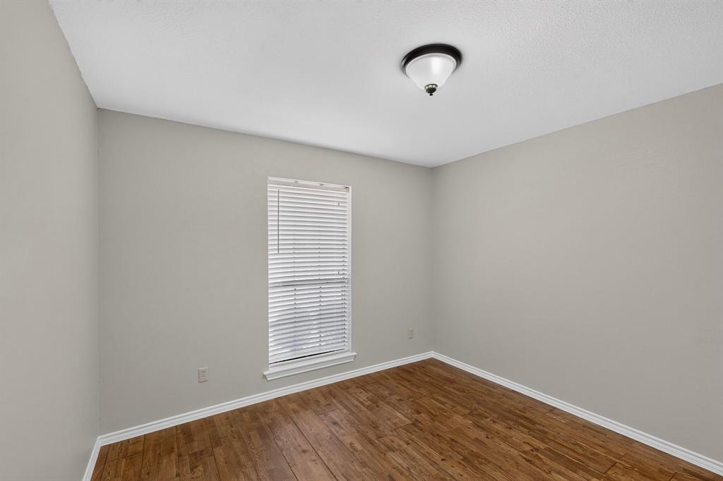 4431 Silverthorn Drive Property Photo 22