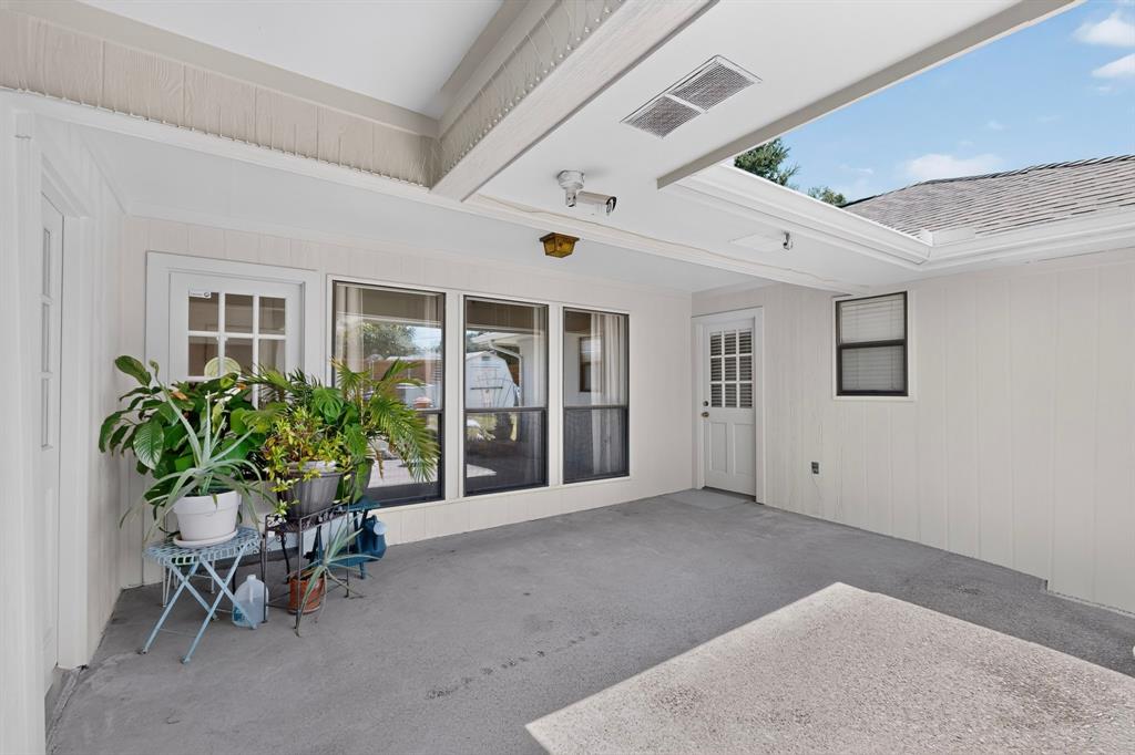 4431 Silverthorn Drive Property Photo 32