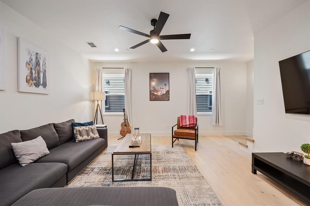 1141 N Madison Avenue 105 Property Photo 8