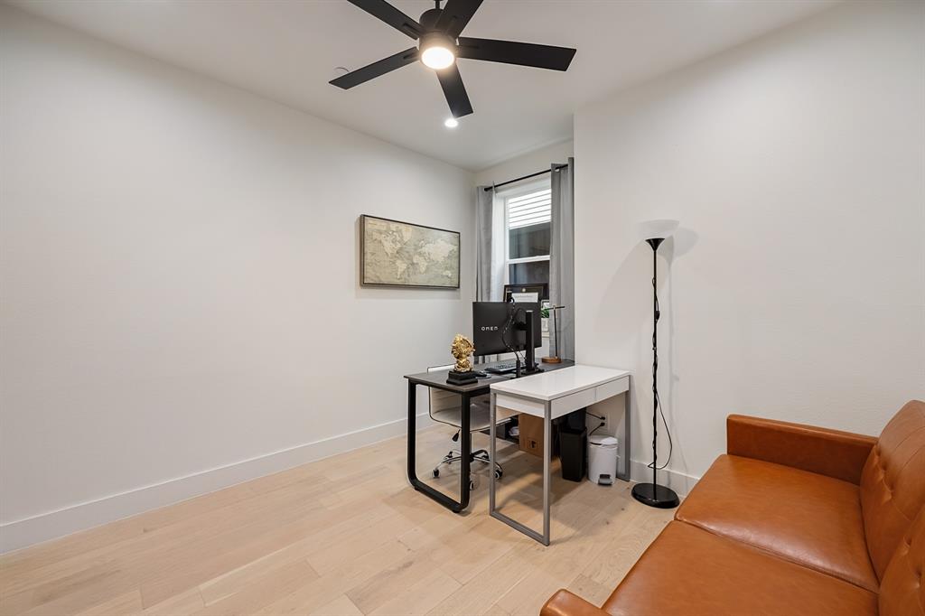 1141 N Madison Avenue 105 Property Photo 17