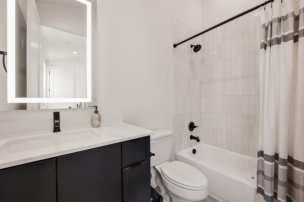 1141 N Madison Avenue 105 Property Photo 22