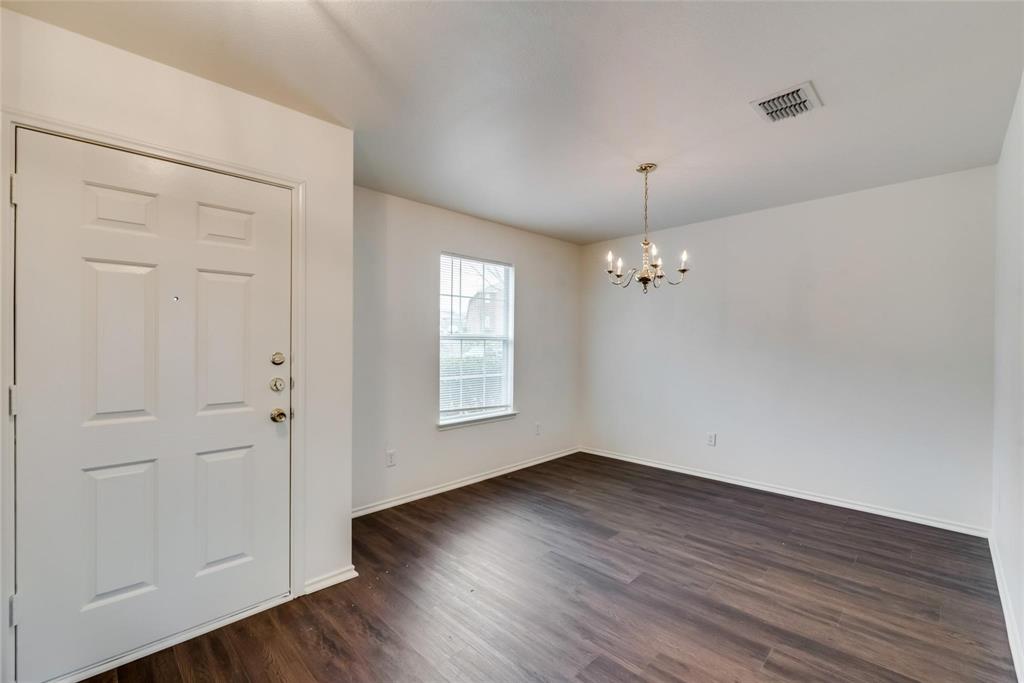 2946 Midbury Drive Property Photo 4