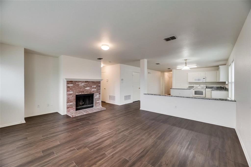 2946 Midbury Drive Property Photo 8