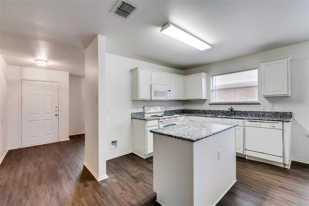 2946 Midbury Drive Property Photo 11
