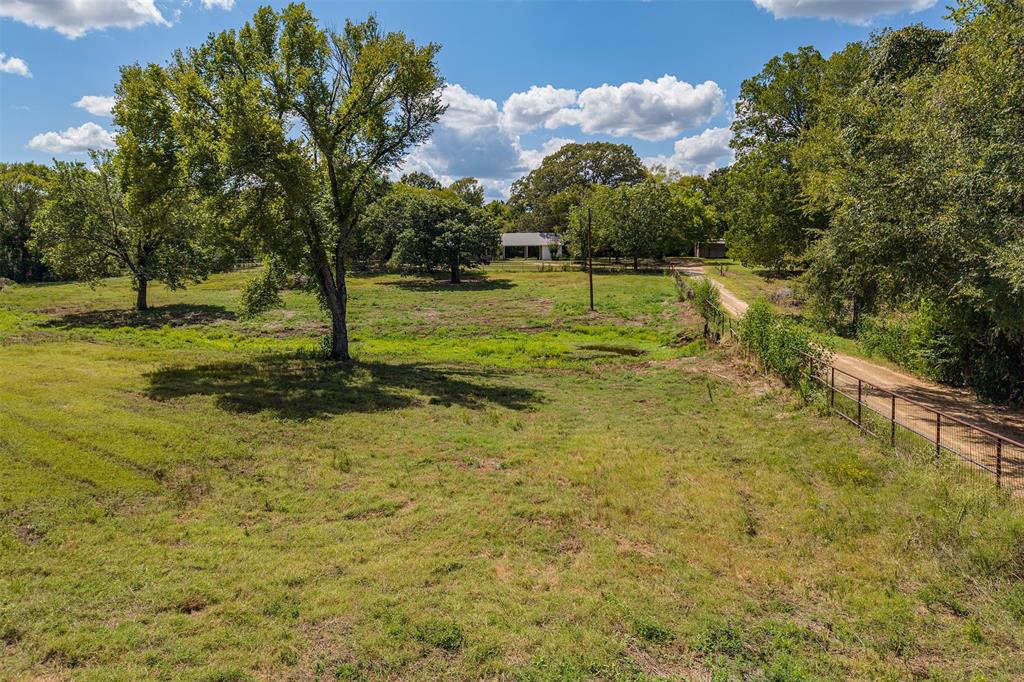 5250 Fm 2494 Property Photo 11