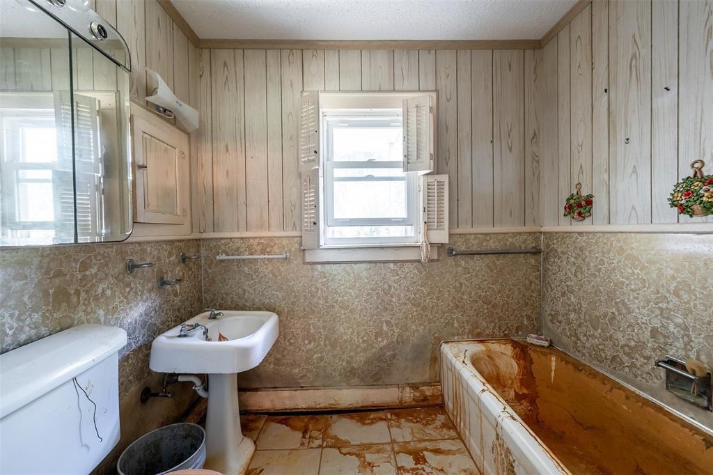 5250 Fm 2494 Property Photo 22