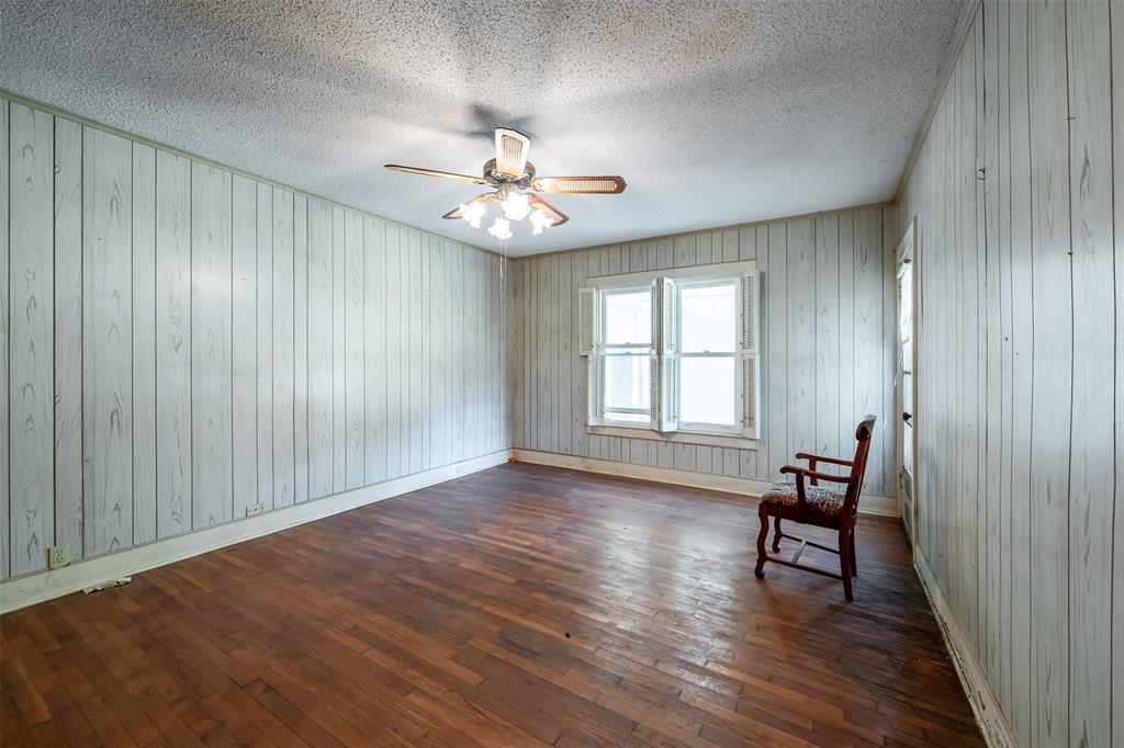 5250 Fm 2494 Property Photo 23