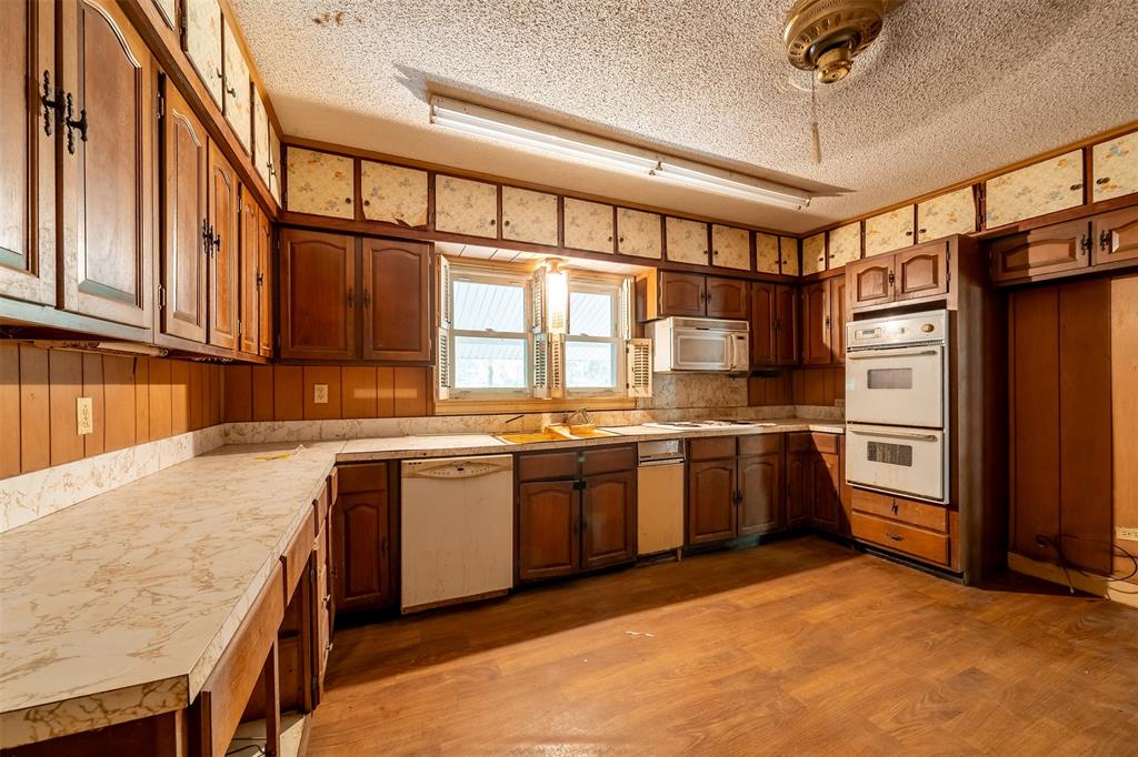 5250 Fm 2494 Property Photo 29