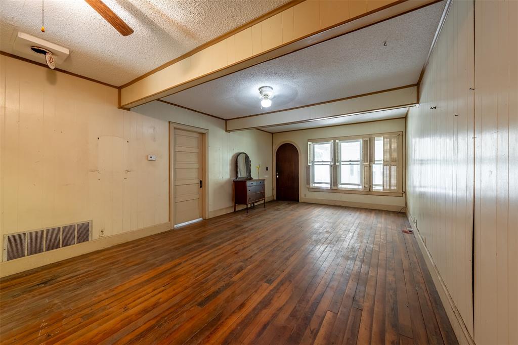 5250 Fm 2494 Property Photo 32